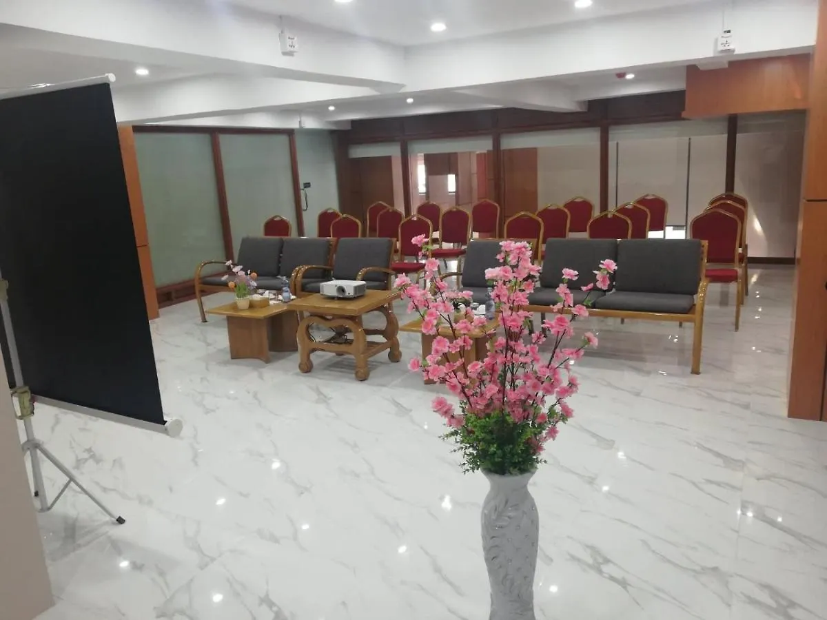 Yangon Hotel 57 3*,