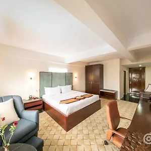 City Hotel Yangon Hotel